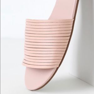 NIB Blush Leather Strappy Flat Sandals Slides 7
